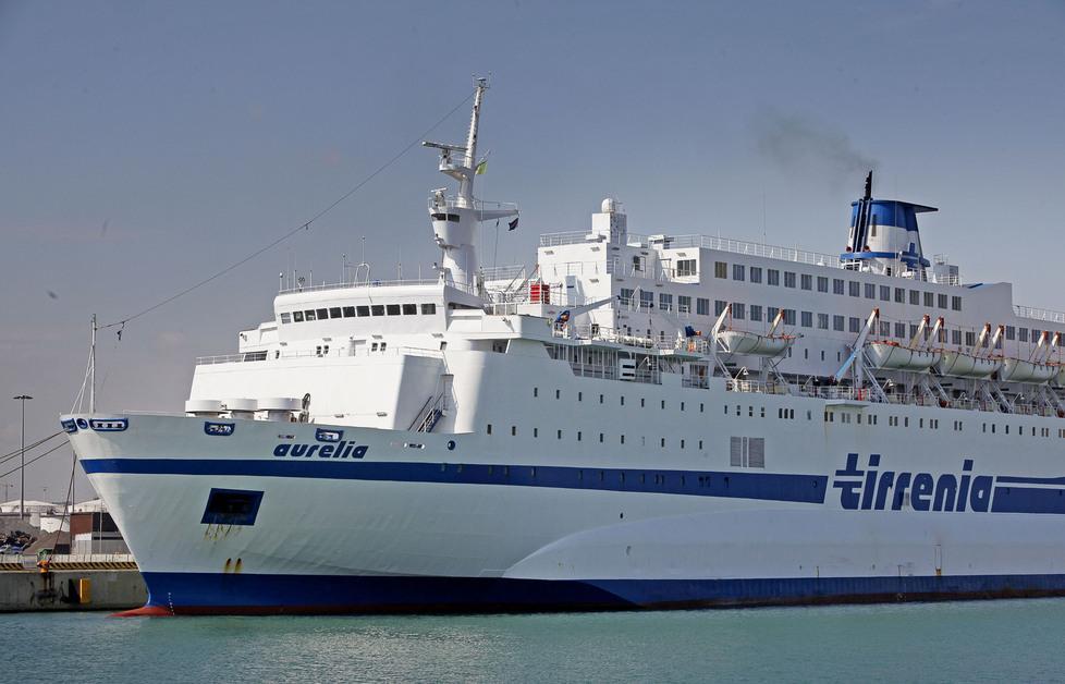 Tirrenia spedisce all’Elba 50 impiegati in esubero 