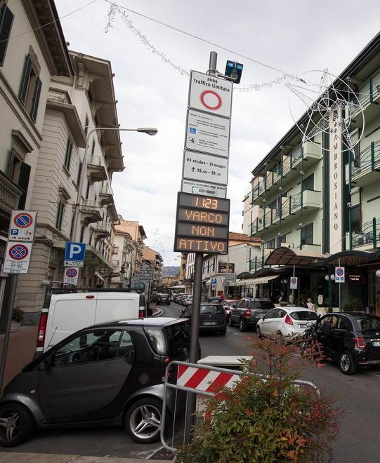 Categorie dubbiose sull’apertura della Ztl la domenica pomeriggio 