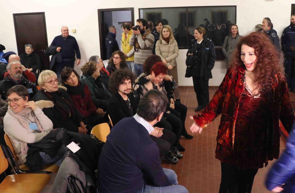 De Sio, canzoni in carcere