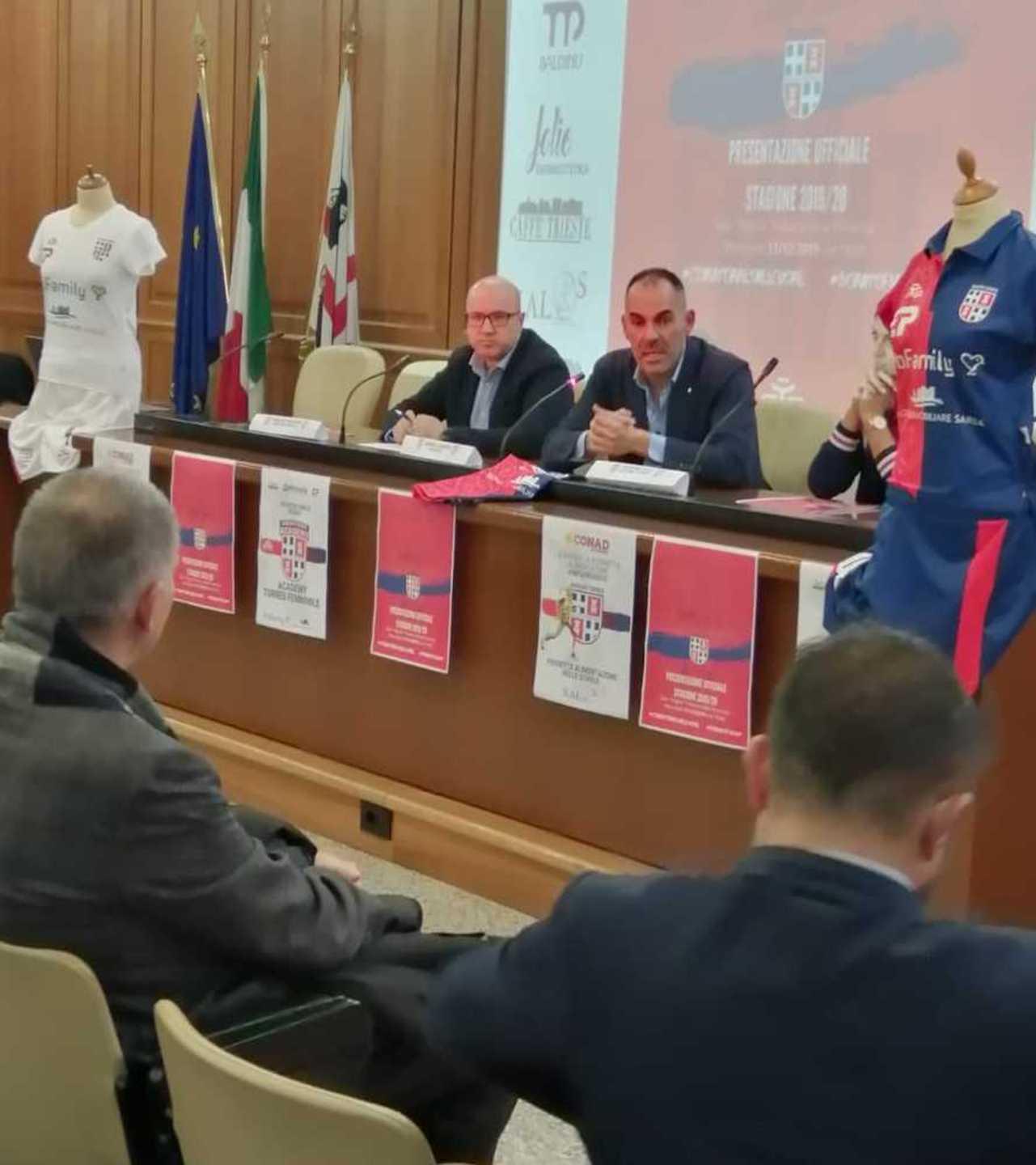 L’invito delle rossoblù: «Ragazzi mangiate sano» 