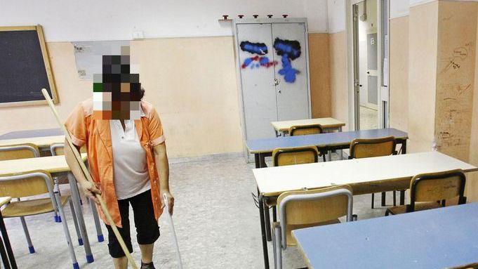 Pulizie nelle scuole reggiane, a rischio quaranta lavoratori