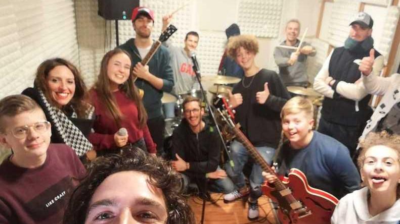 Troppa concorrenza per le scuole di musica «Ci serve una sede»