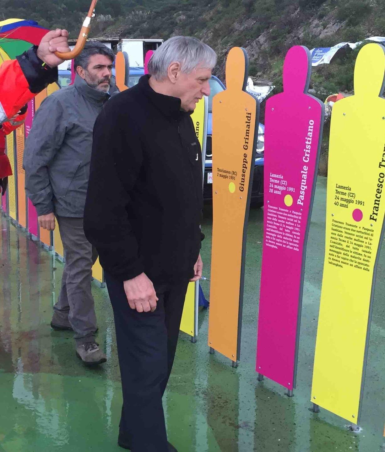 Vittime della mafia don Ciotti inaugura il parco della memoria