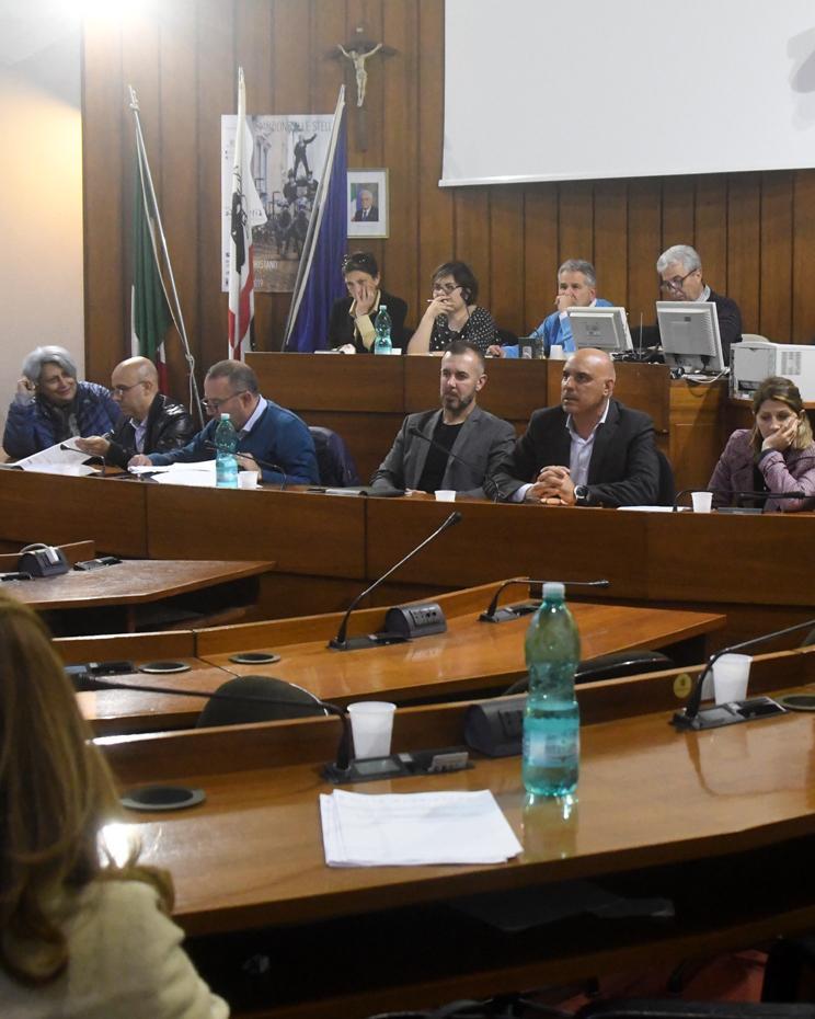 Comune, consiglio alla vigilia di Natale