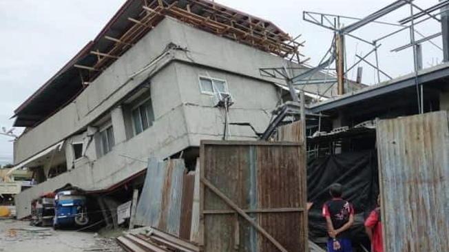Terremoti: Filippine, almeno 4 morti
