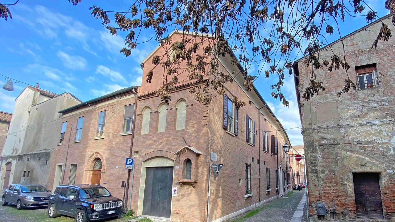 Palazzo Superbi in via Muzzina. Roccaforte del soldato che fece innamorare Lucente