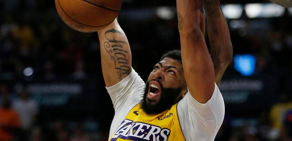 Davis, un totem in areae i Lakers volano 54 punti di Harden e Houston passeggia 
