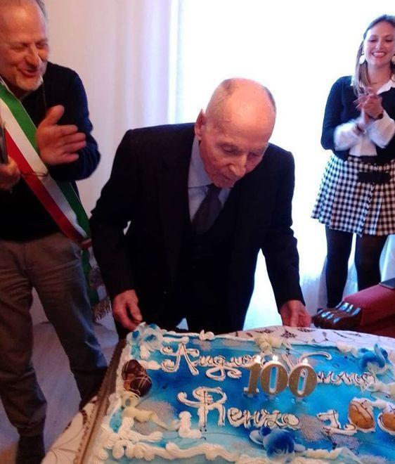 Renzo Rossi fa 100 anni, tutta Carpani lo festeggia