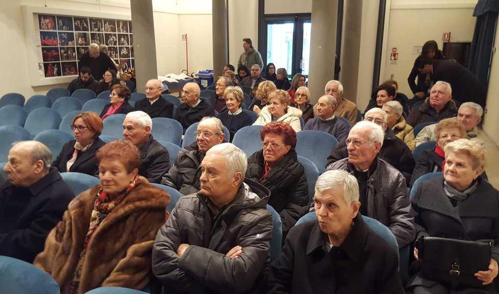 Un sì che dura da oltre 50 anni 32 coppie premiate a teatro 