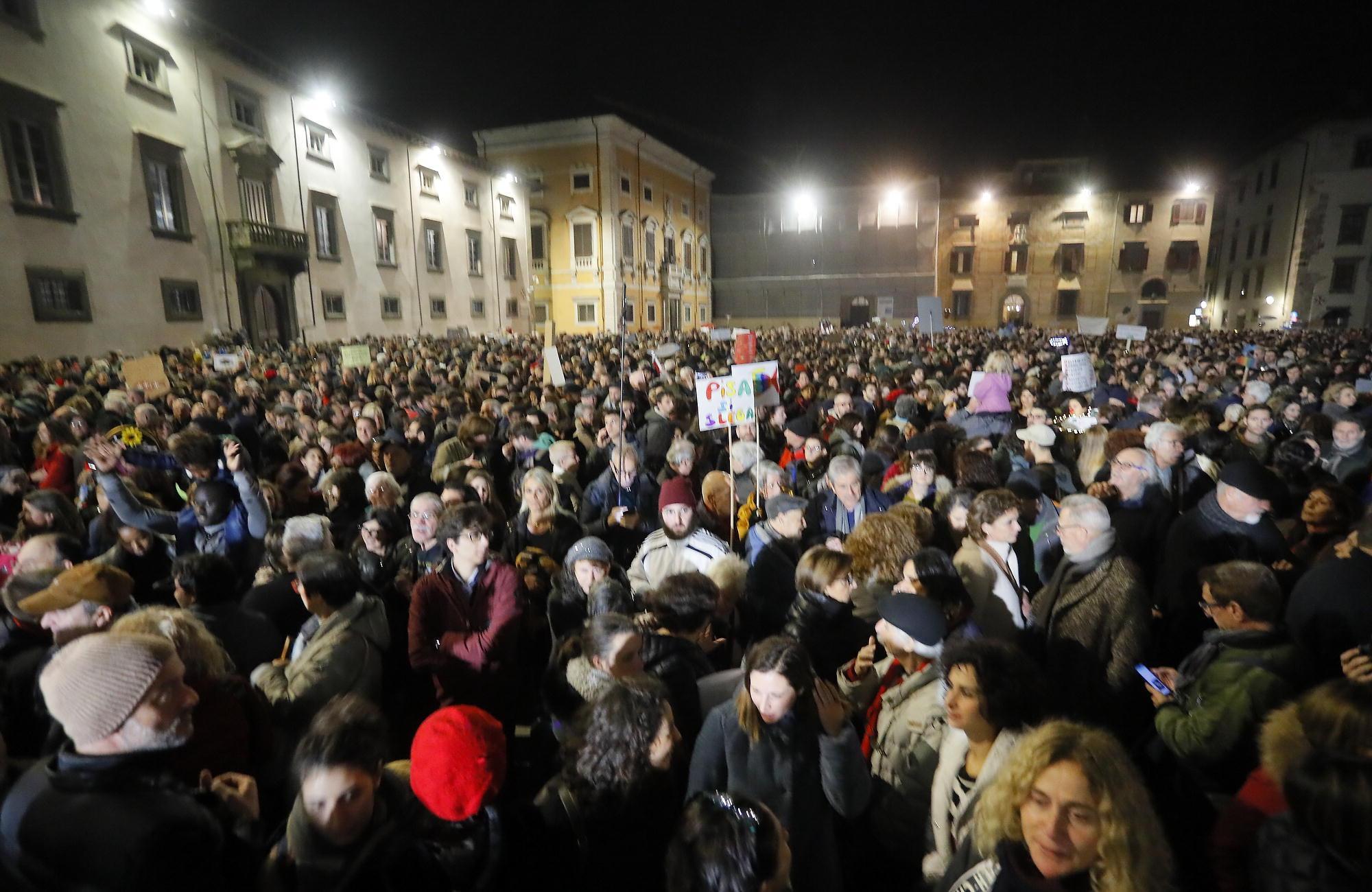 Sardine a Pisa, la galassia di sinistra tra paure e nuove speranze 