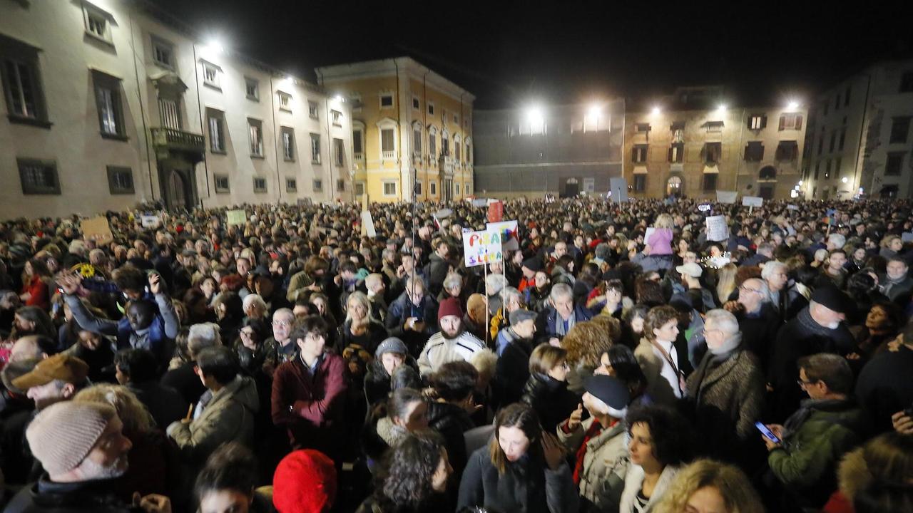 Sardine a Pisa, la galassia di sinistra tra paure e nuove speranze