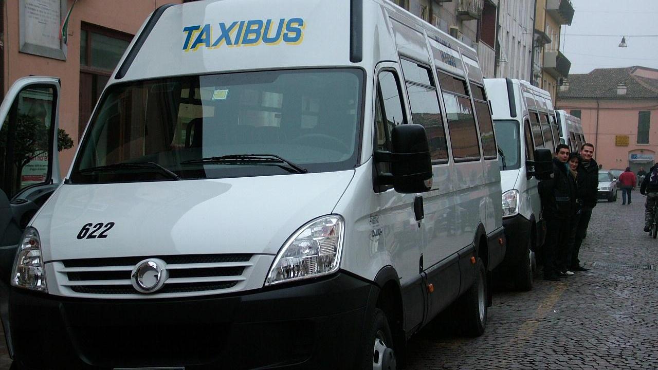 La vittima del pestaggio aspettava il taxibus