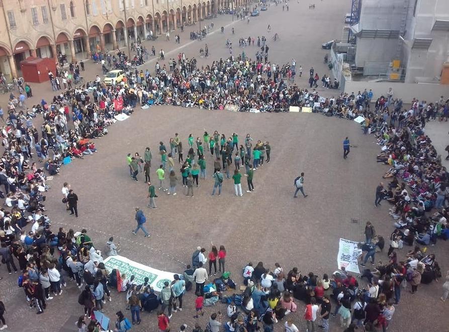 Modena., Sciopero dietro le quinte I finanziamenti, gli slogan e le decisioni sul corteo 