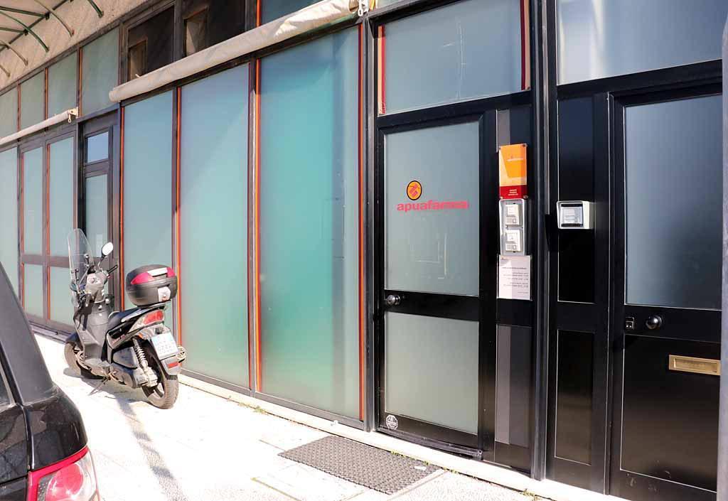 Faceva la cresta sulle casse di Apuafarma: in carcere l’addetto ai servizi cimiteriali
