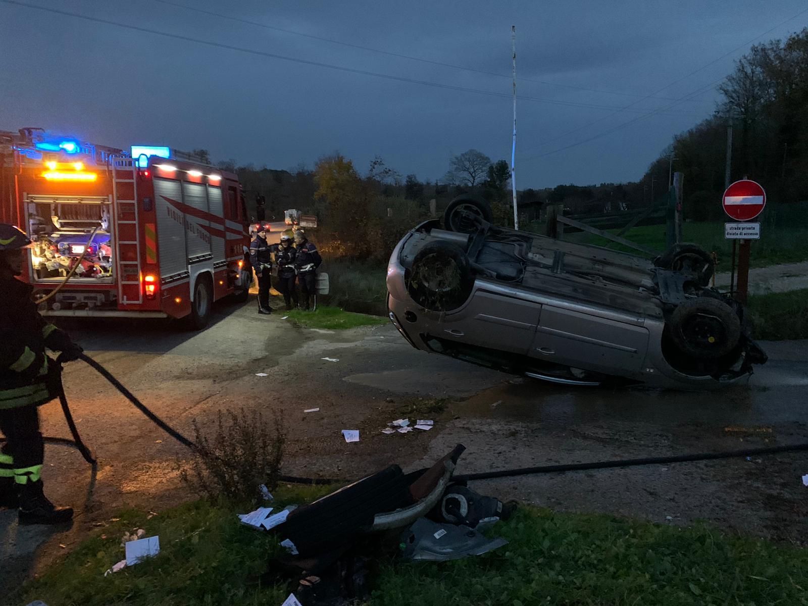 L'incidente in via delle Sorgenti (foto Riccardo Repetti/Pentafoto)