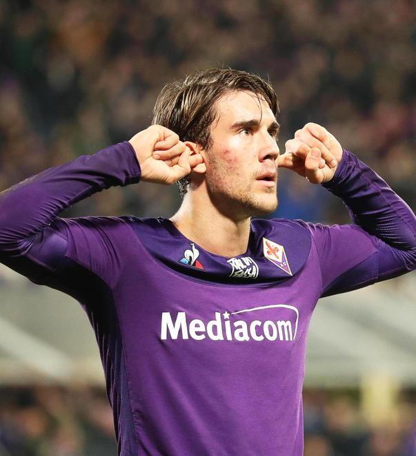 La sorpresa in Serbo: ora tutti vogliono Vlahovic 