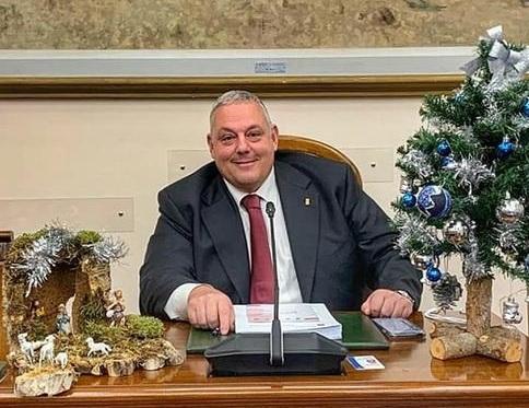 Il Comune approva l’obbligo di presepe nelle scuole e in municipio 