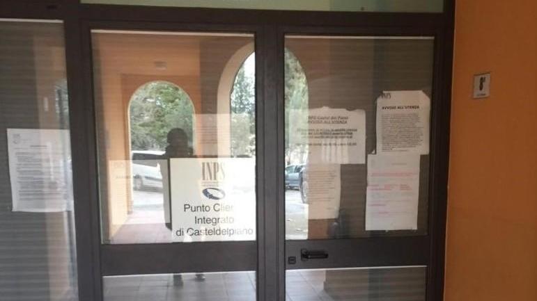 Inps “irraggiungibile”, odissea per denunciare un decesso