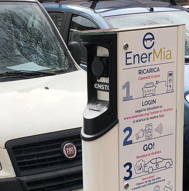 Due nuove colonnine per la ricarica delle auto elettriche