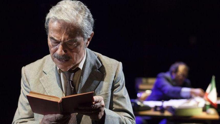 Dapporto a teatro con “Un borghese piccolo piccolo”
