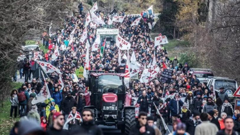 No Tav, blitz della polizia tra gli antagonisti: perquisizioni anche a Modena