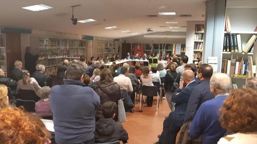 La seduta del consiliare comunale di Vinci al quale ha partecipato il consiglio comunale dei ragazzi per il riconoscimento della cittadinanza onoraria a Liliana Segre