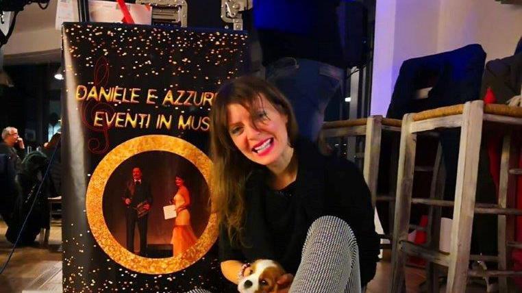 Muore a 32 anni cantante e conduttrice televisiva