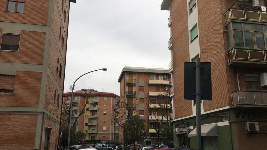 Massacrata di botte e rapinata a 83 anni. L’anziana sotto choc: «È stato terribile»