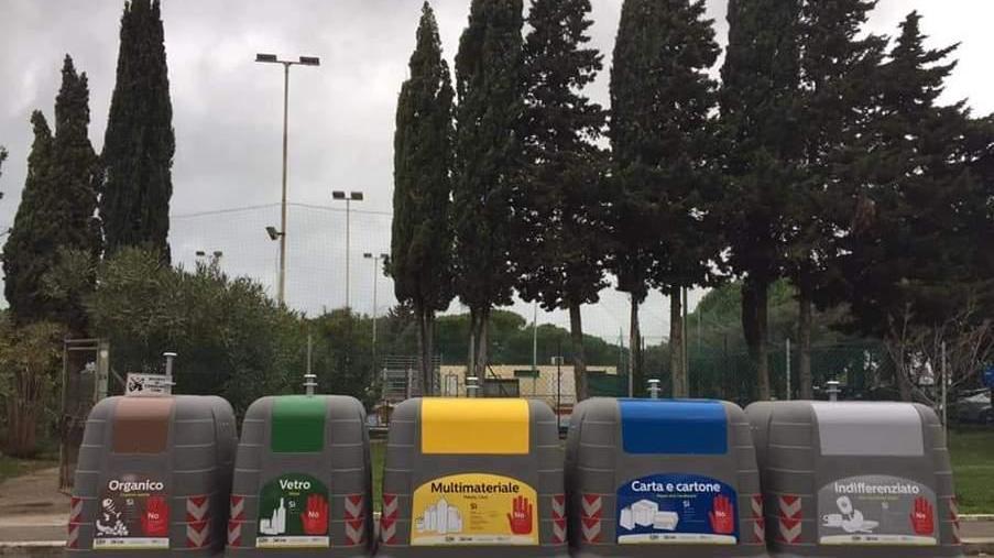 Sono arrivati i nuovi cassonetti intelligenti A gennaio le tessere