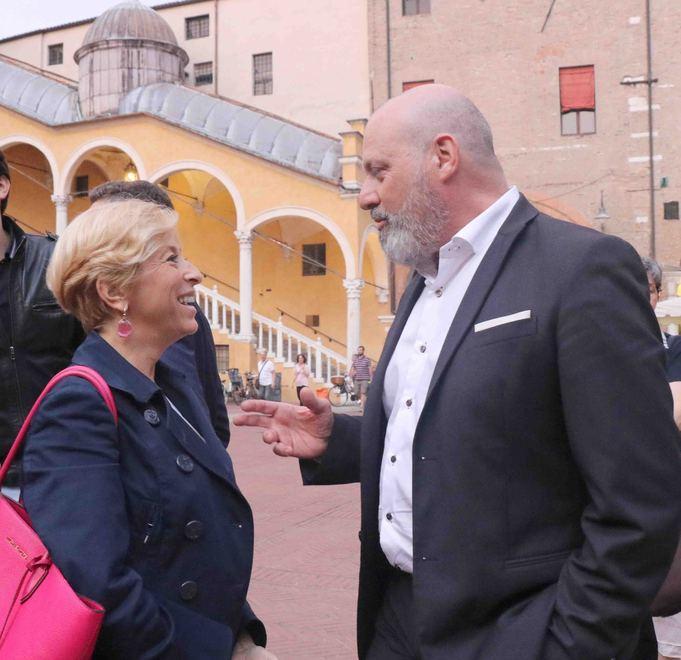 Bonaccini punta sui giovani Il centese Accorsi vicino al sì 