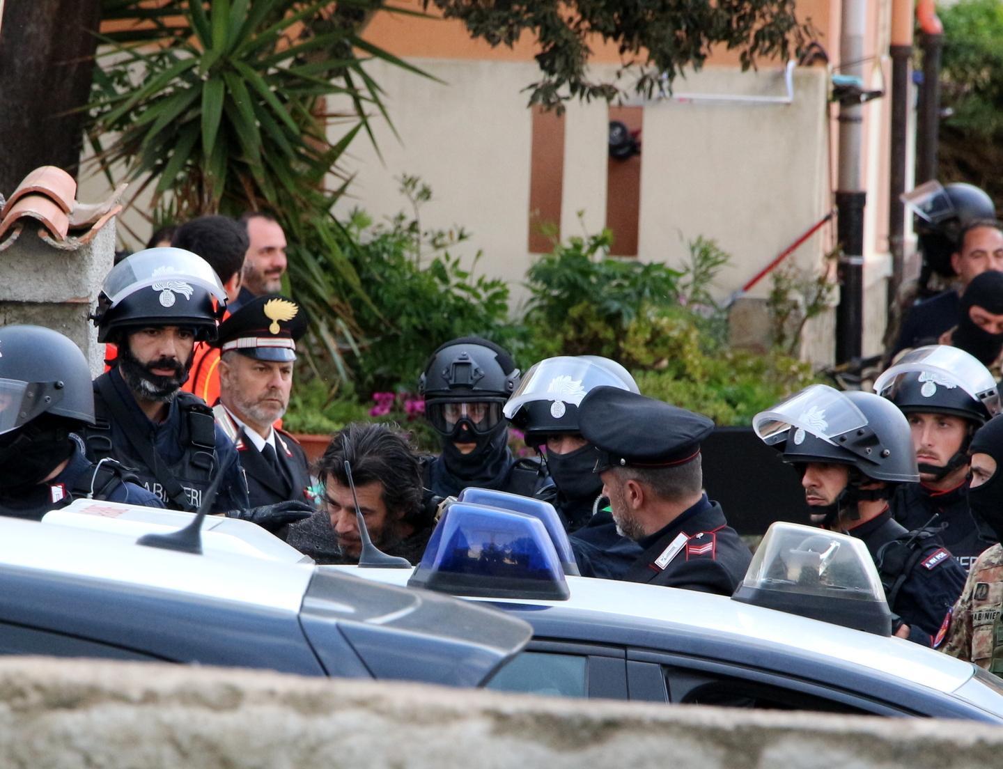Porto Torres, accoltellò un carabiniere: condannato a nove anni