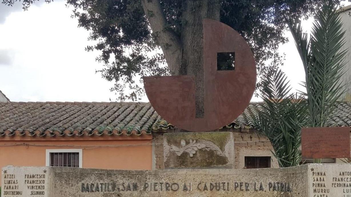 Il monumento ai Caduti rinasce con un’opera di Roberto Ziranu