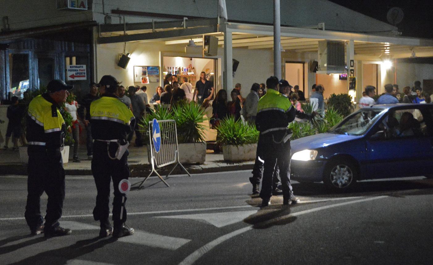 Indennità, protesta in Consiglio 