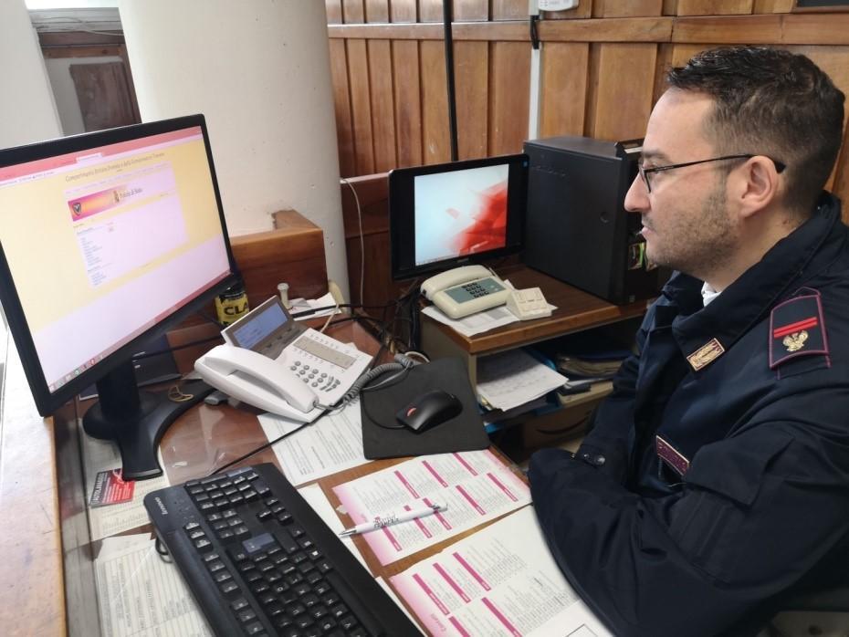 I consigli della Polizia postale per i rischi di acquisti on line