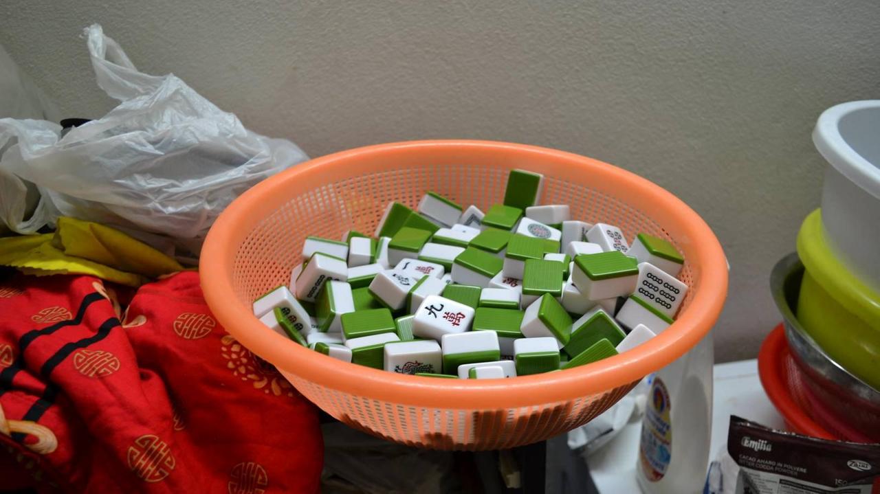 Le fiches del Mah Jong, il gioco cinese praticato nella bisca clandestina di via Castagnoli