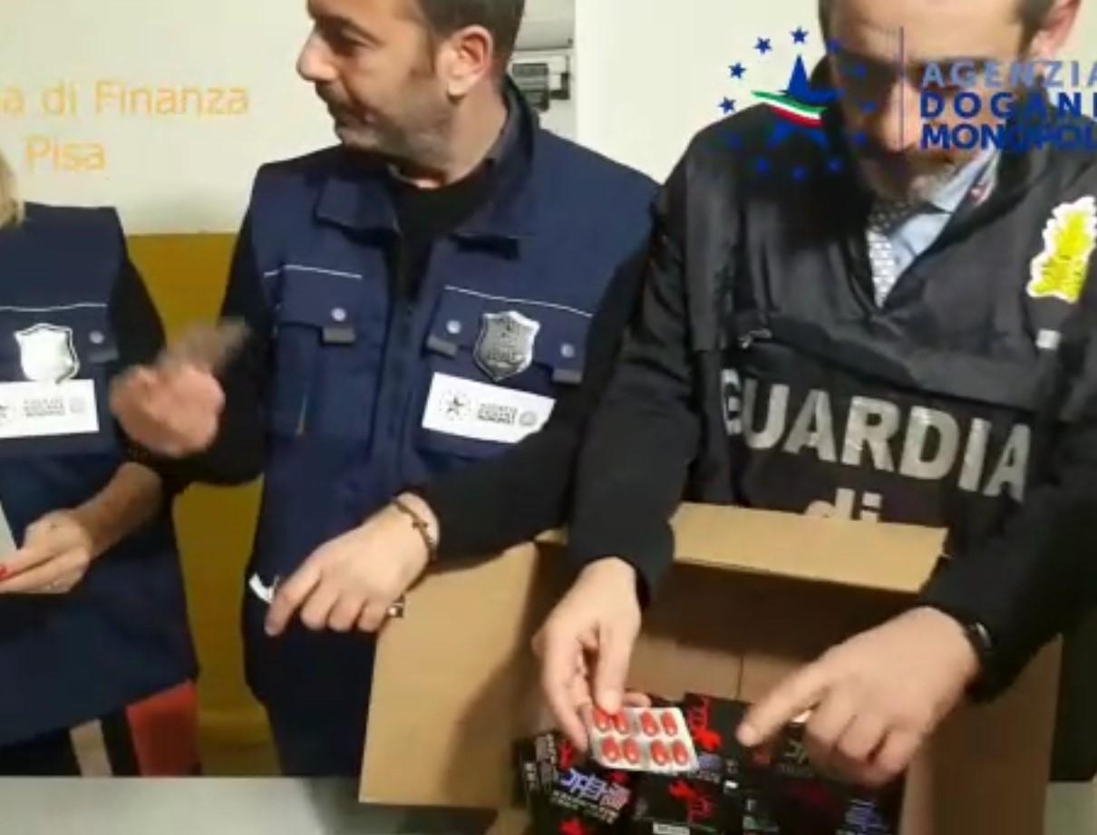 I farmaci sequestrati all'aeroporto di Pisa