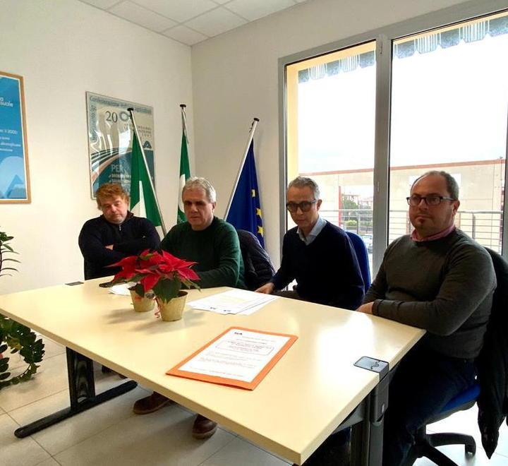 Prodotti agricoli in discesa per il clima e i prezzi bassi 