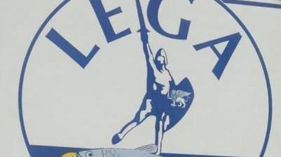 Sfregio sulla targa della Lega nella sede di piazza Cavour