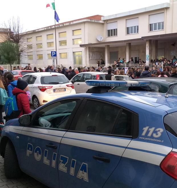 Sette computer rubati nella notte alle medie Motto 