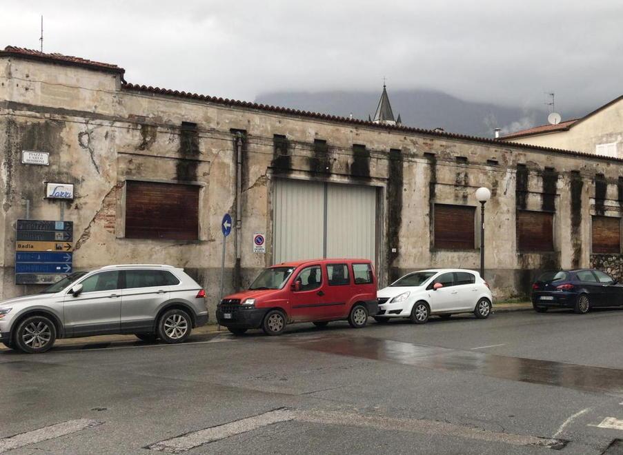 Nessun recupero in vista per l’ex deposito Lazzi Previsti uffici o albergo
