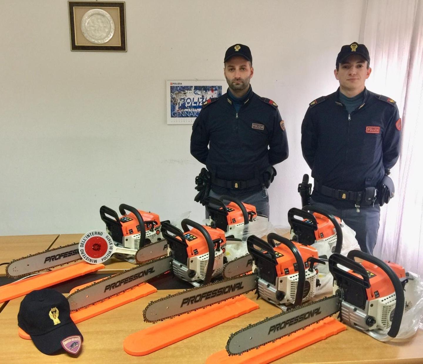 Commercio abusivo denunciati due campani 