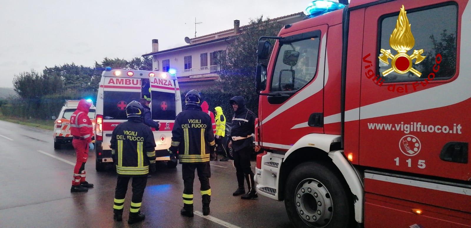 Un intervento dei vigili del fuoco su un incidente (foto d'archivio)