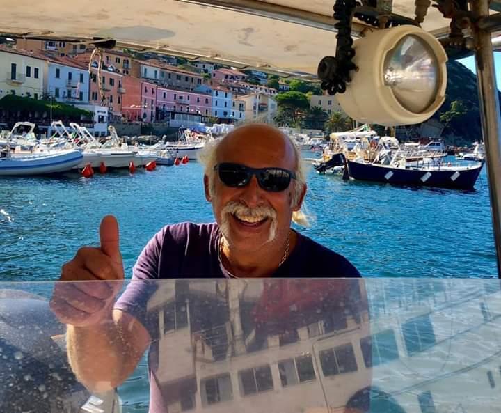 Mauro Pretti nella sua Isola del Giglio