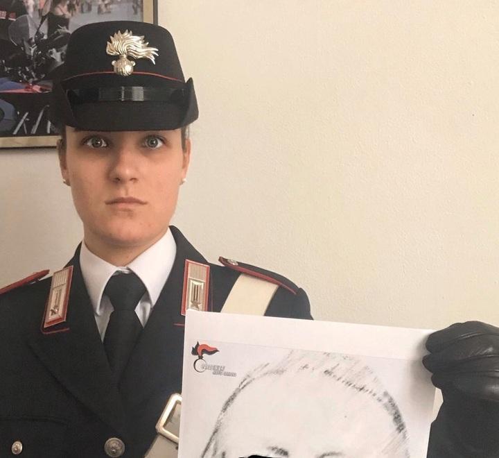 Sfonda la porta, la picchia e la rapina: «Era stato gentile, poi si è trasformato» 