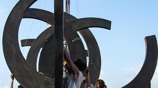 Premio Ubu a Moby Dick. Té: "Noi attori su una nave in cerca di speranza"