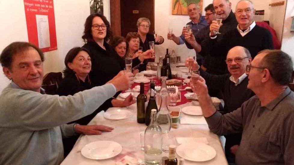 Cena di classe amarcord si ritrovano dopo 48 anni