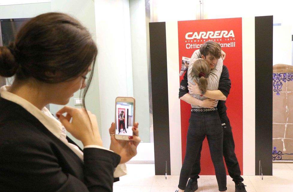 Tutte in coda per Valerio 