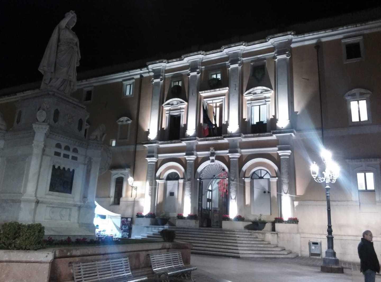 Duemila cartoline ai cittadini di Oristano, e non si tratta di auguri 