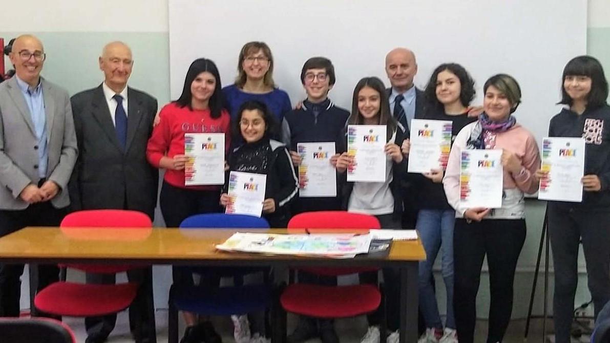 Un poster per la pace tra i popoli
