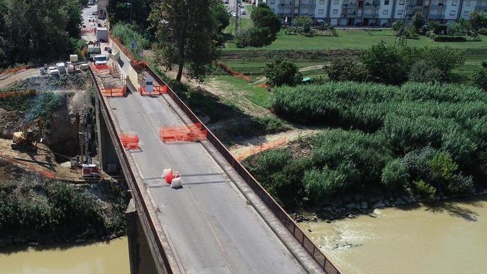 Il ponte di Marcignana riapre con il senso unico alternato